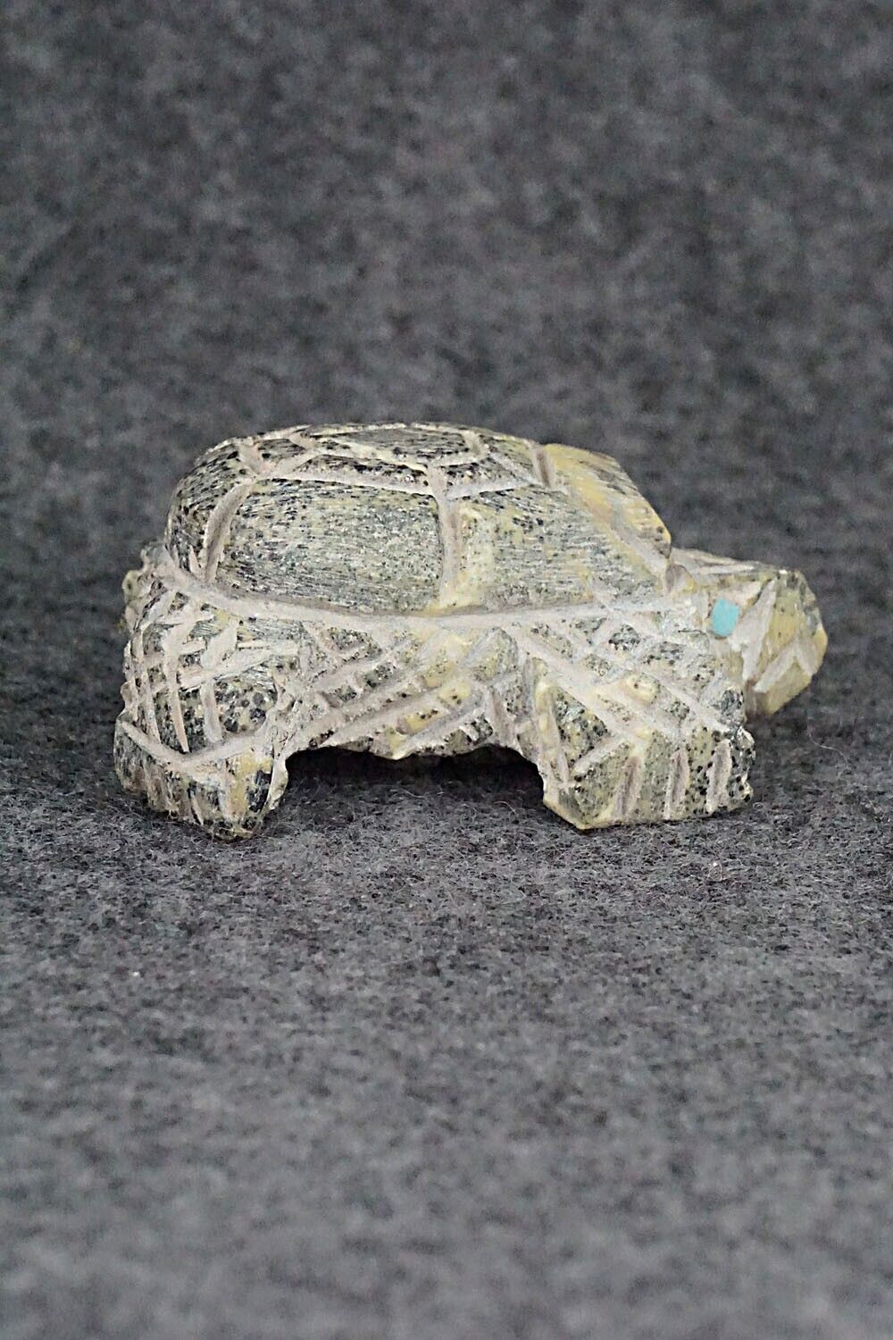 Turtle Zuni Fetish Carving - Jon Quam