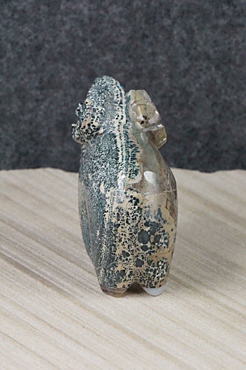 Ram Zuni Fetish Carving - Delvin Leekya