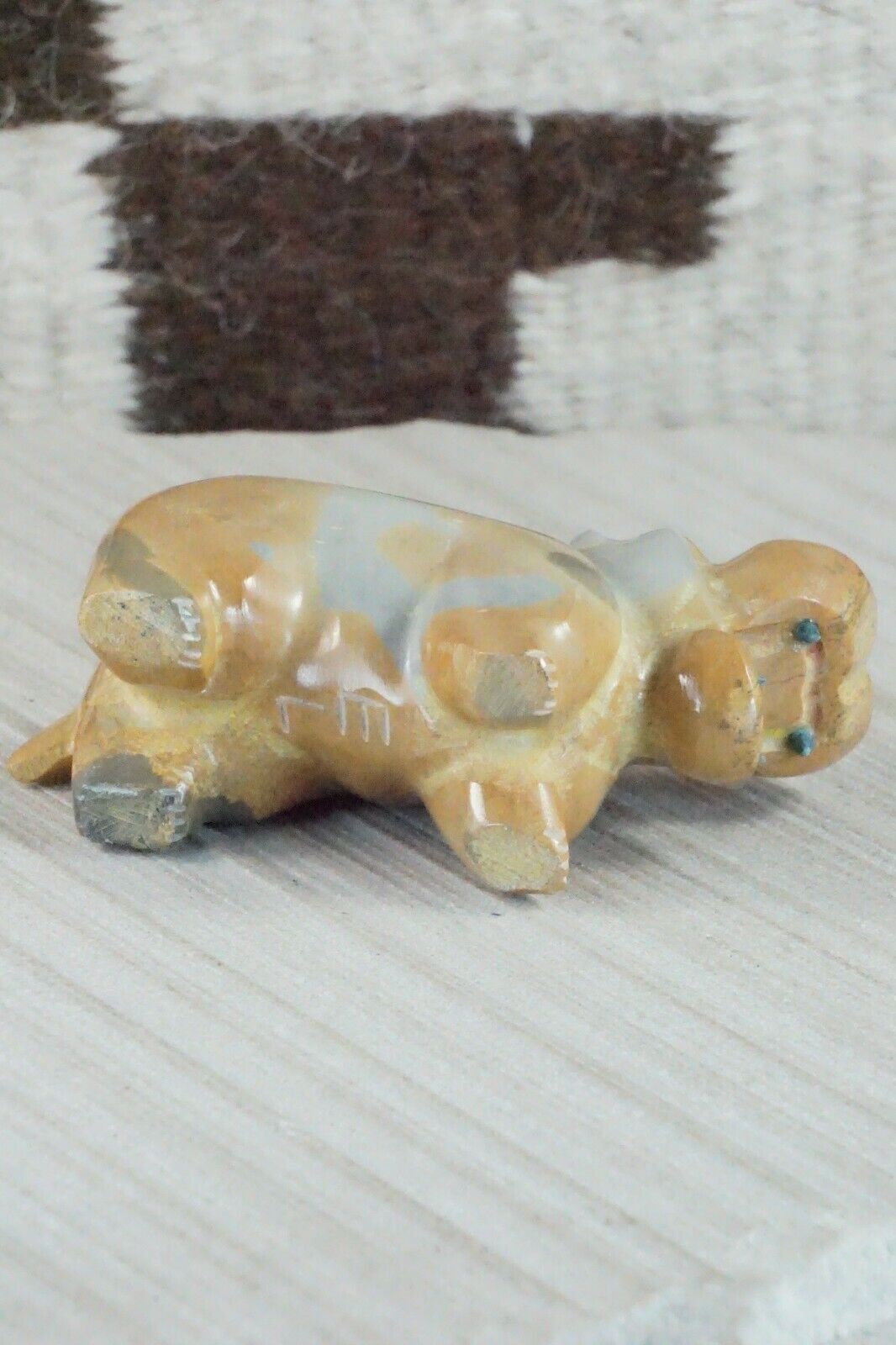 Hippo Zuni Fetish Carving - Enrike Leekya