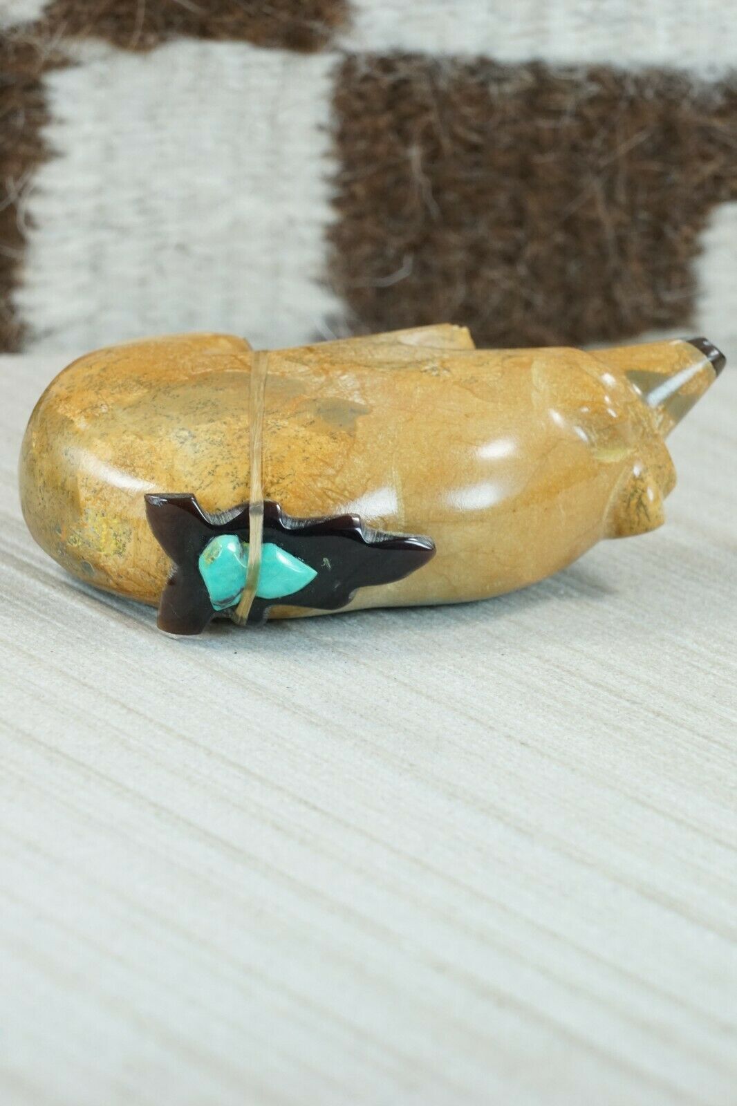 Bear Zuni Fetish Carving - Enrike Leekya