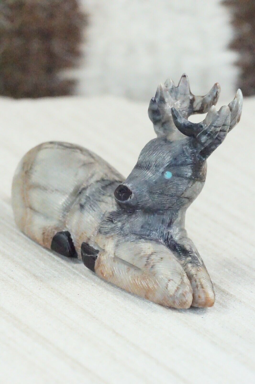 Deer Zuni Fetish Carving - Colin Weeka