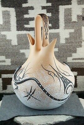 Zuni Pottery - Deldrick Cellicion