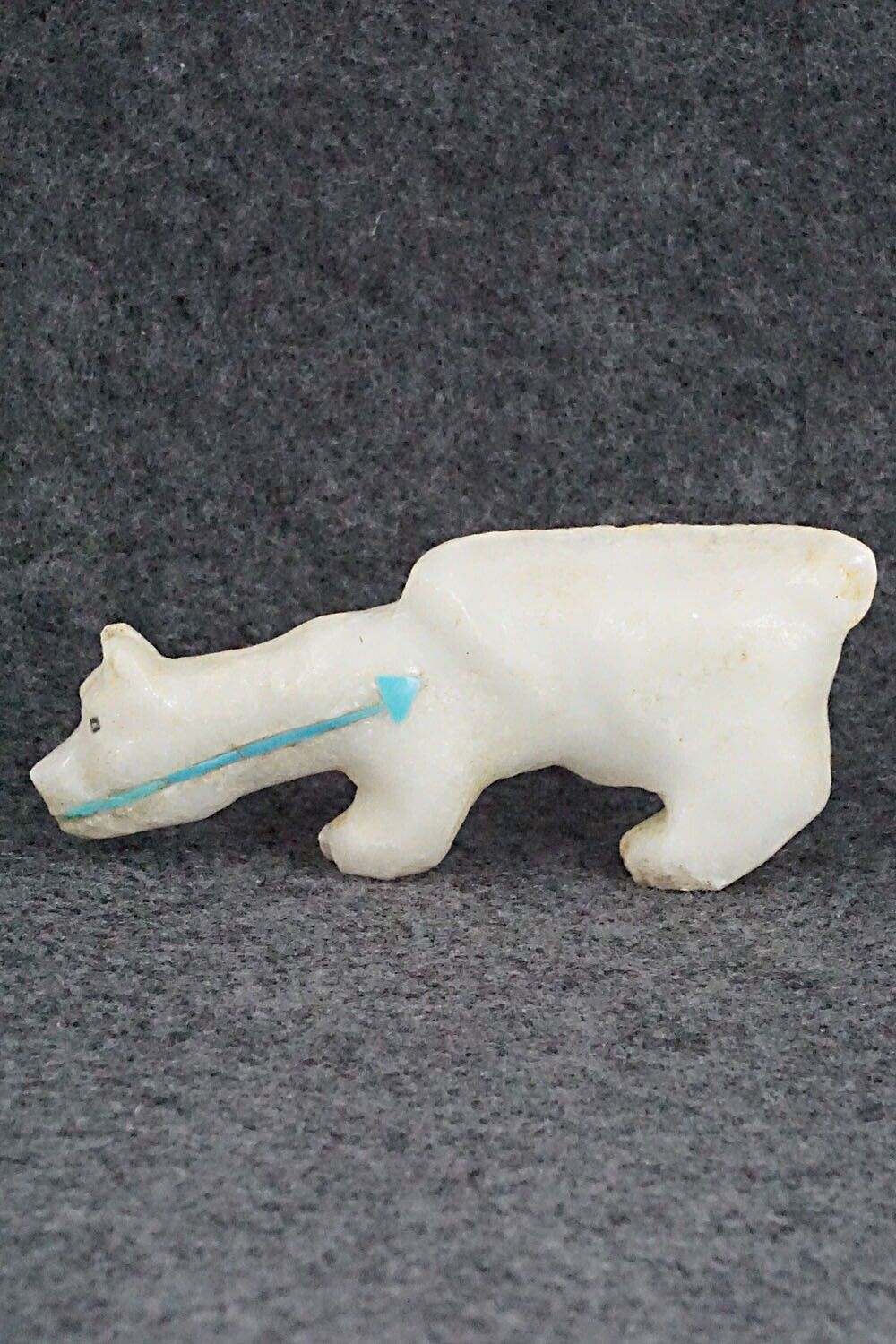 Mountain Lion Zuni Fetish Carving - Kevin Quam