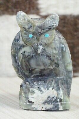 Owl Zuni Fetish Carving - Derrick Kaamasee
