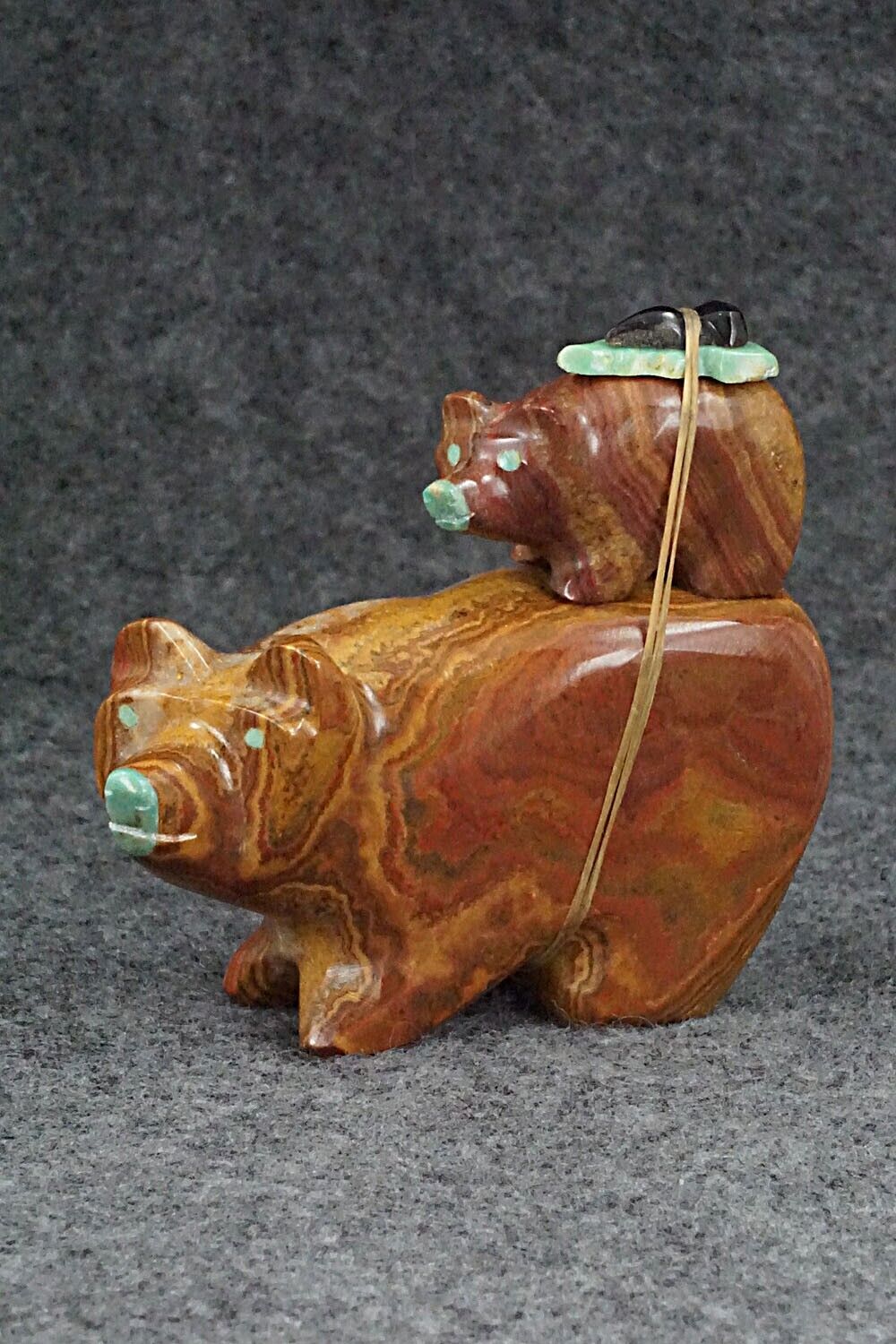 Bear and Cub Zuni Fetish Carving - Enrike Leekya