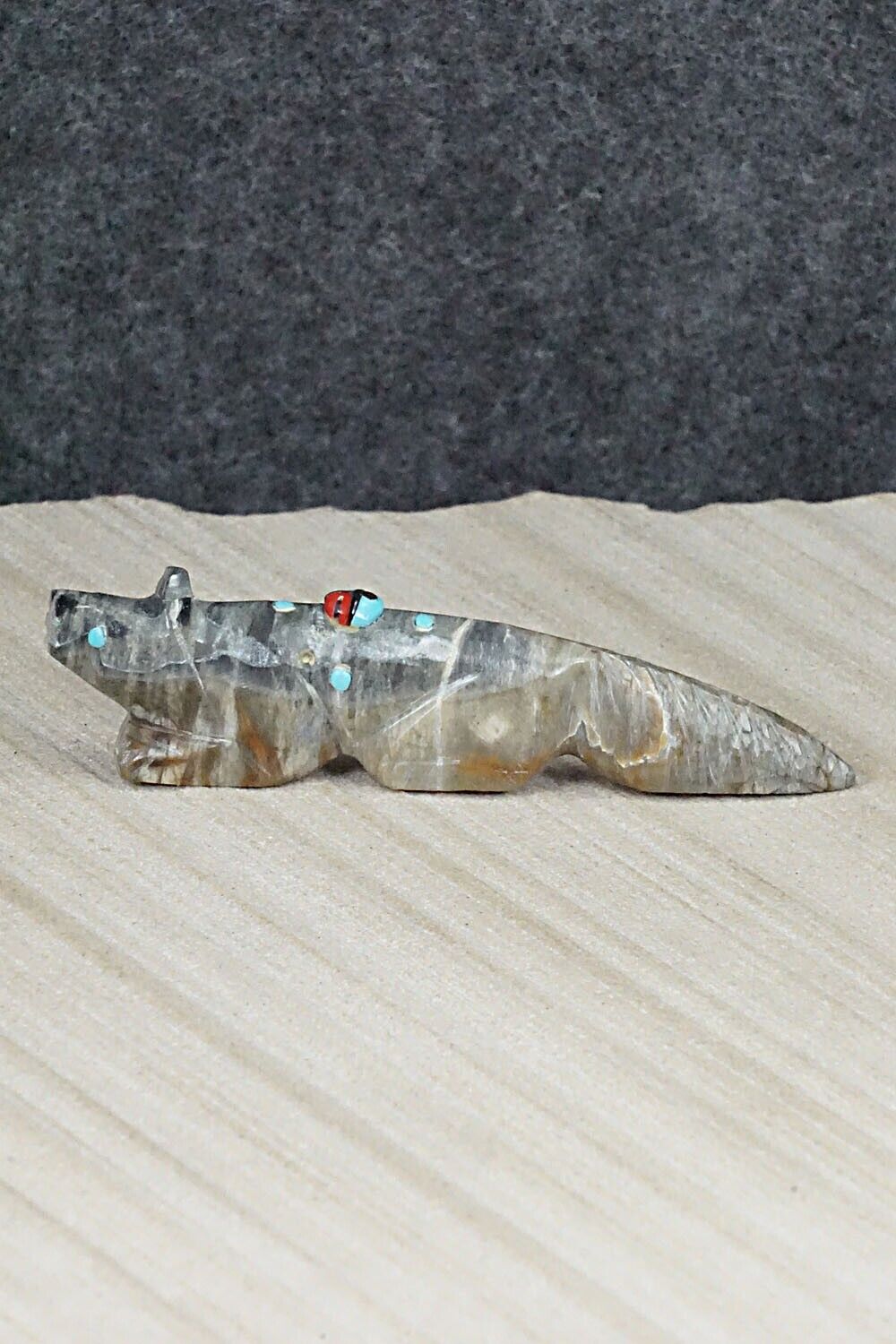 Wolf Zuni Fetish Carving - Danette Laate