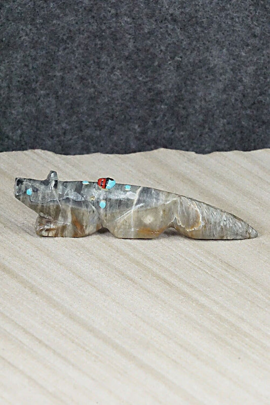 Wolf Zuni Fetish Carving - Danette Laate