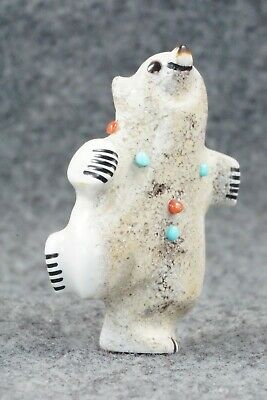 Bear Zuni Fetish Carving - Claudia Peina