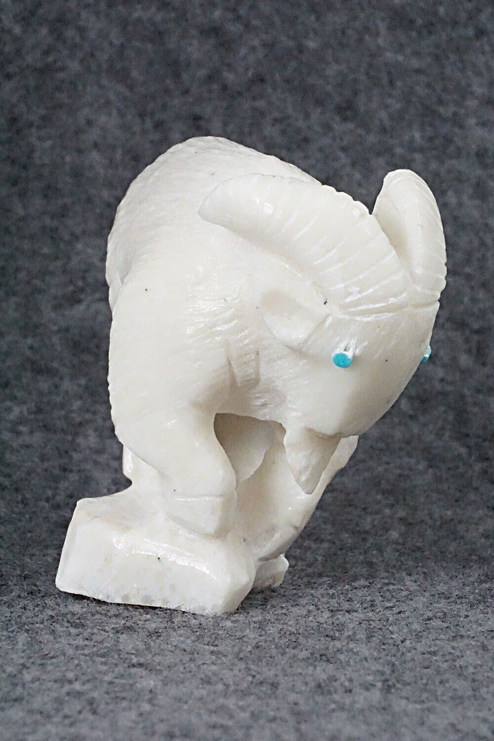 Goat Zuni Fetish - Derrick Kaamasee