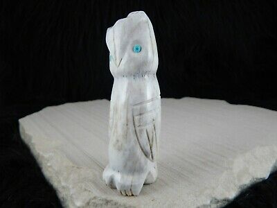 Owl Zuni Fetish Carving - Robert Weahkee - High Lonesome Trading
