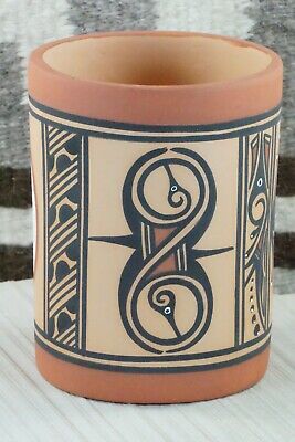 Zuni Pottery - Tonia Fontenelle