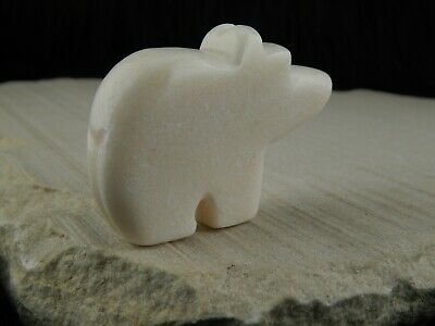 Bear Zuni Fetish Carving - Robert Kionut - High Lonesome Trading
