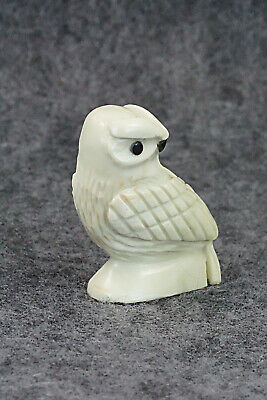 Owl Zuni Fetish Carving - Edison Bobelu