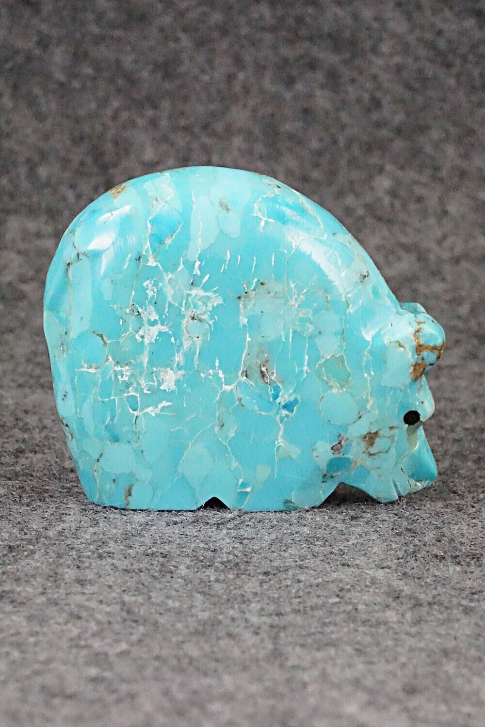 Bear Zuni Fetish Carving - Andres Lementino