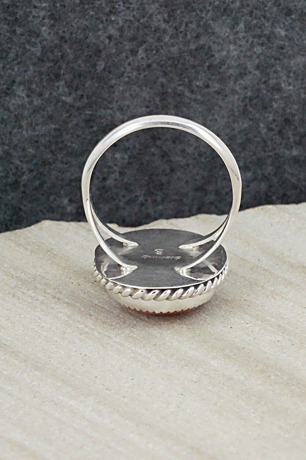 Spiny Oyster & Sterling Silver Ring - Benjamin Martinez - Size 9.25