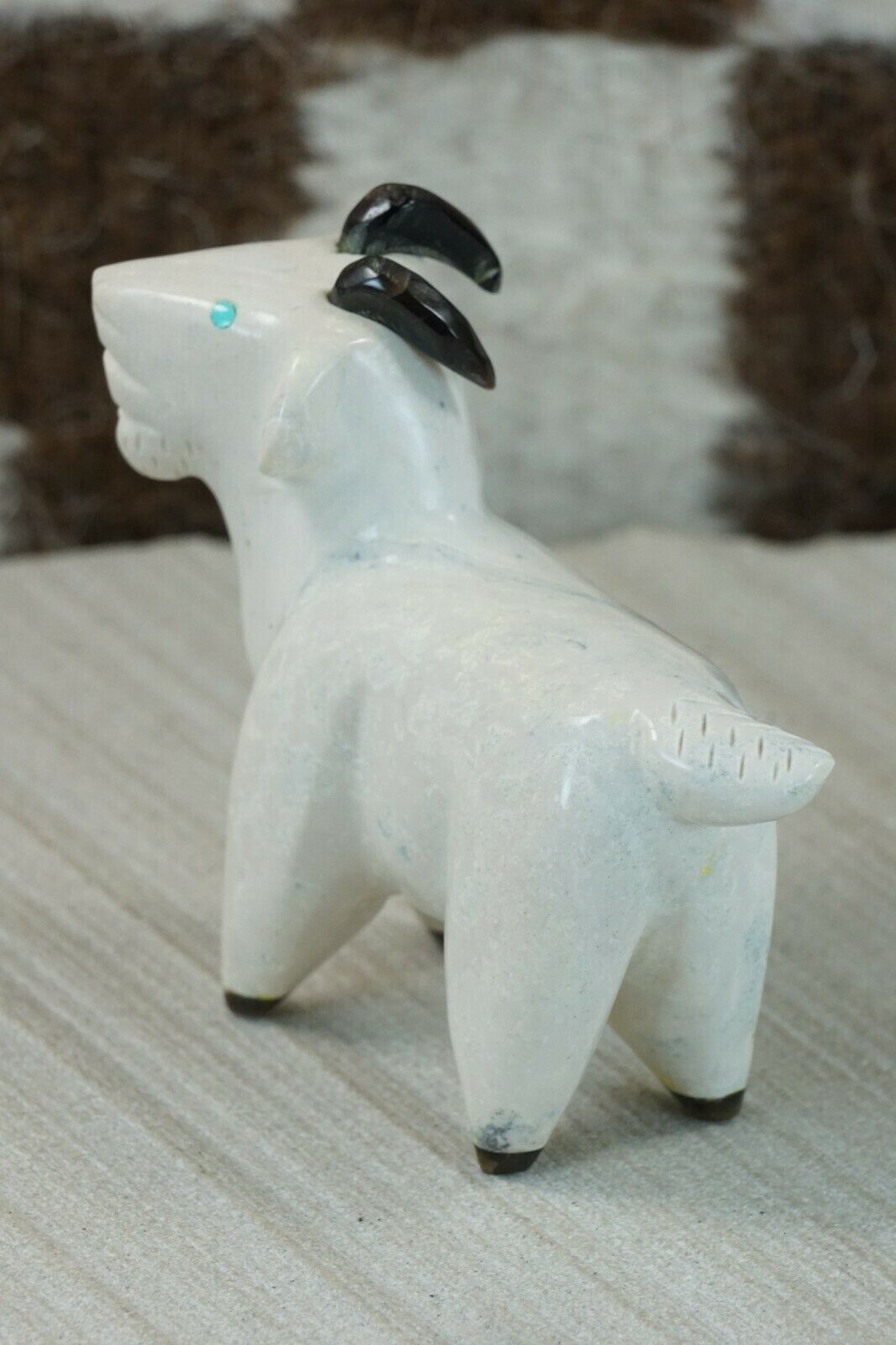 Goat Zuni Fetish Carving - Enrike Leekya