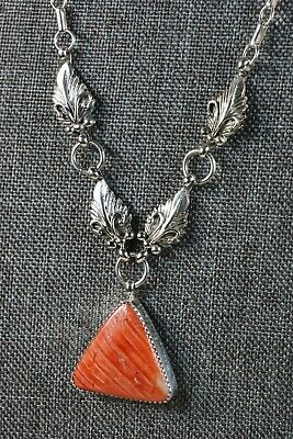 Navajo Spiny Oyster & Sterling Silver Necklace - Verley Betone