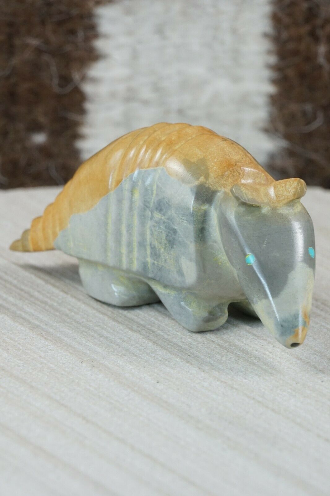 Armadillo Zuni Fetish Carving - Enrike Leekya