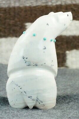 Bear Zuni Fetish Carving - Michael Laweka