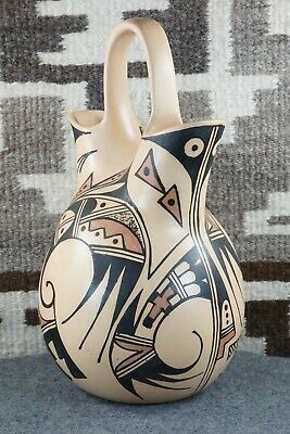 Hopi Pottery - D. Yesslith