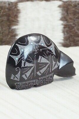 Bear Zuni Fetish Carving - Gerald Peina