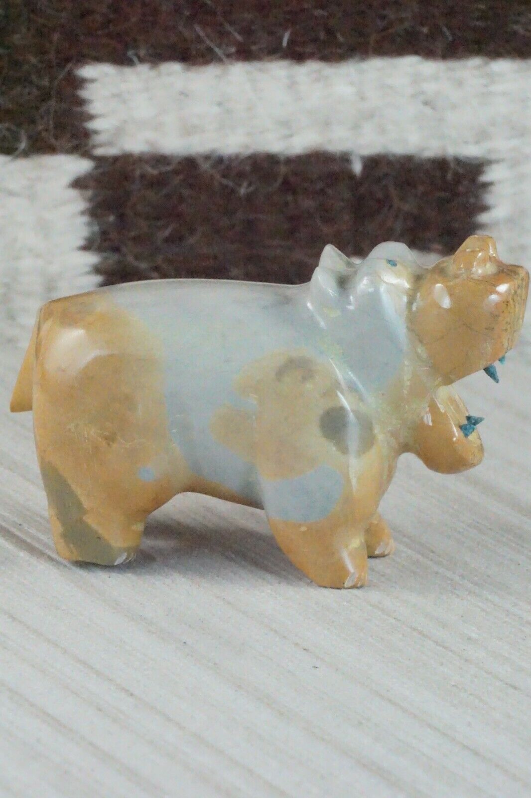 Hippo Zuni Fetish Carving - Enrike Leekya