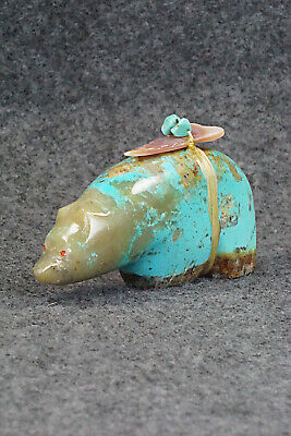 Bear Zuni Fetish Carving - Daphne Quam