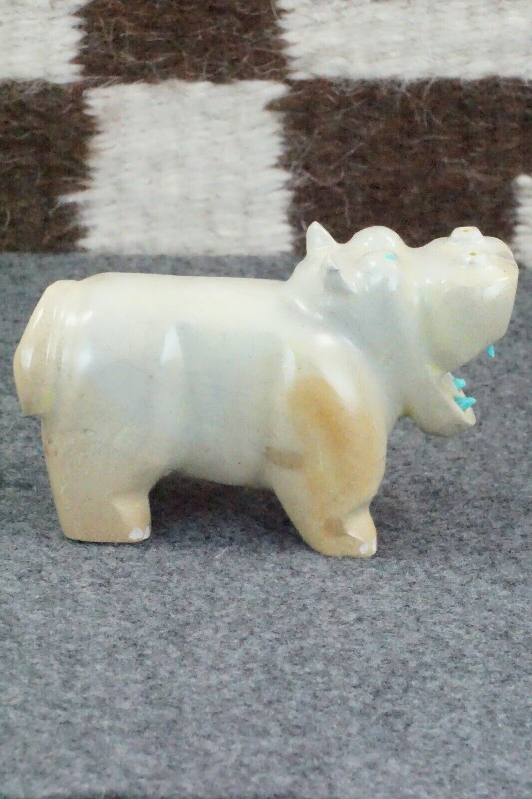 Hippo Zuni Fetish Carving - Enrike Leekya