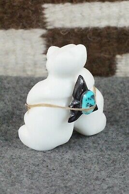Bear Zuni Fetish Carving - Ariane Quam