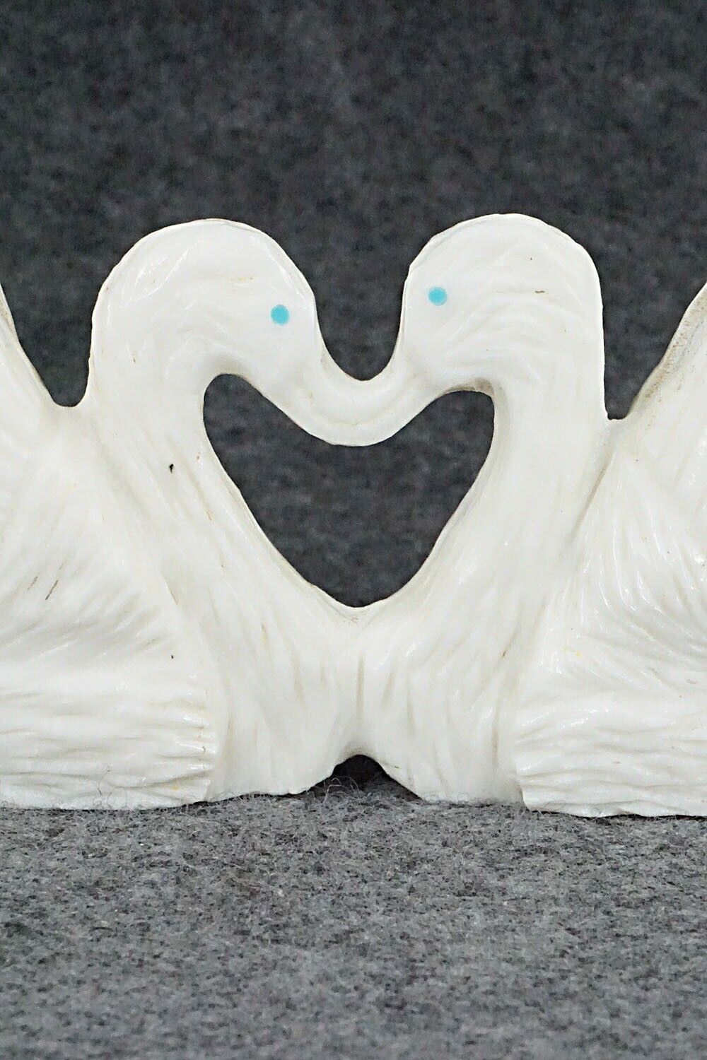 Swan Zuni Fetish Carving - Kevin Quam
