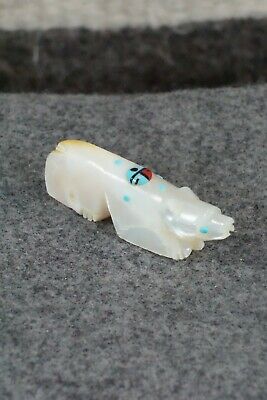 Bear Zuni Fetish Carving - Danette Laate