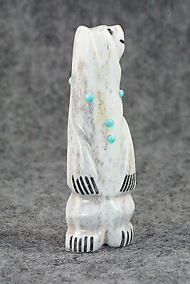 Bear Zuni Fetish Carving - Claudia Peina