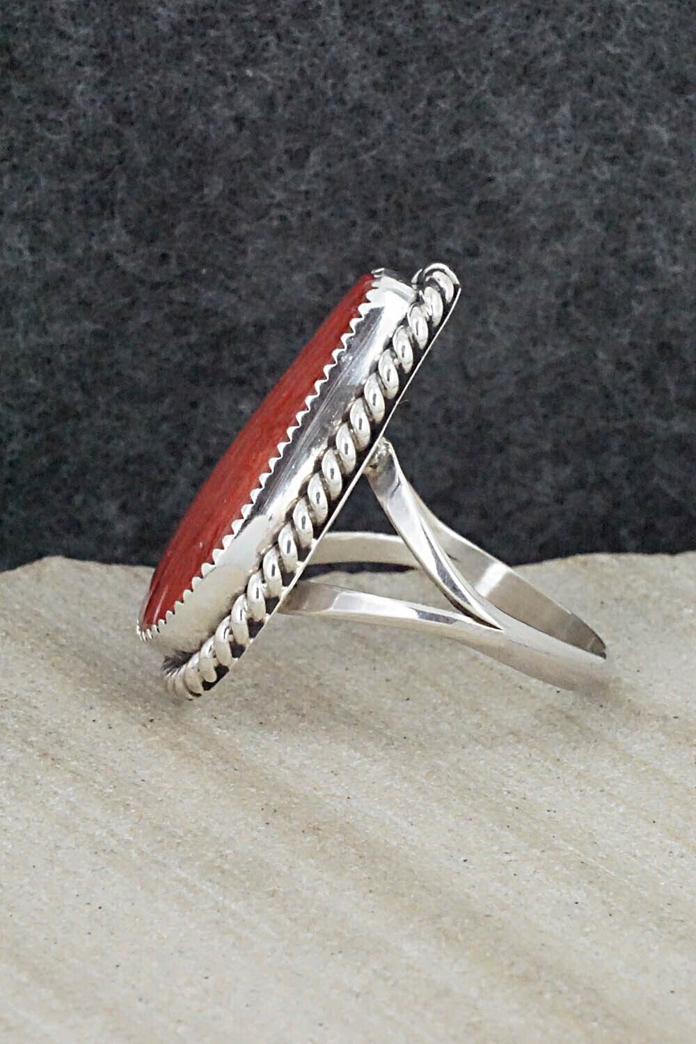 Spiny Oyster & Sterling Silver Ring - Benjamin Martinez - Size 8