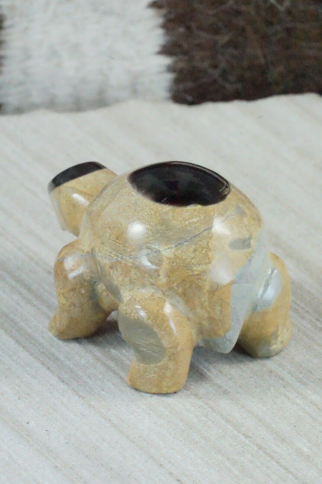 Turtle Zuni Fetish Carving - Enrike Leekya