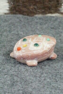 Frog Zuni Fetish Carving - Phyllis Panteah