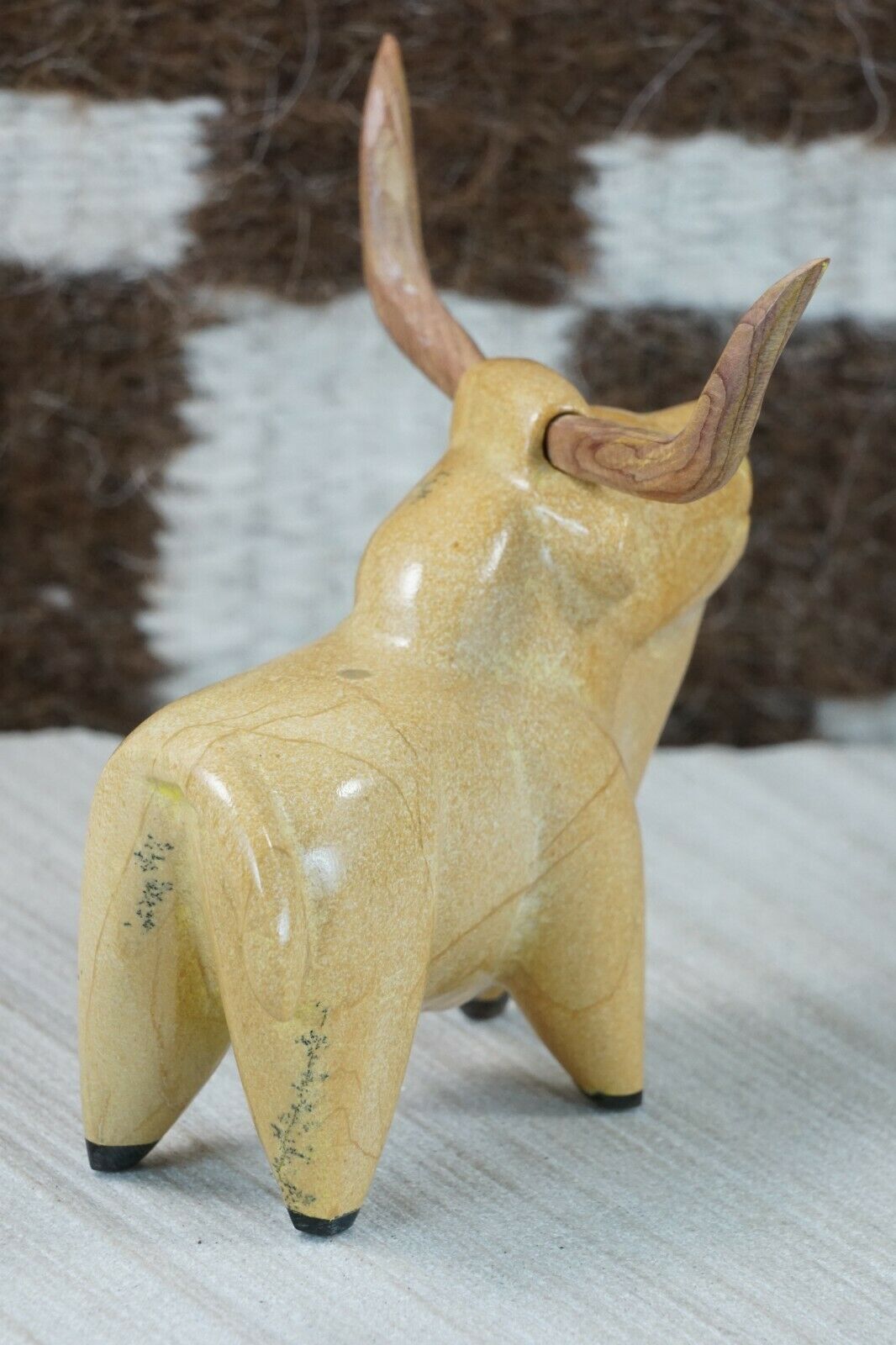 Longhorn Zuni Fetish Carving - Enrike Leekya