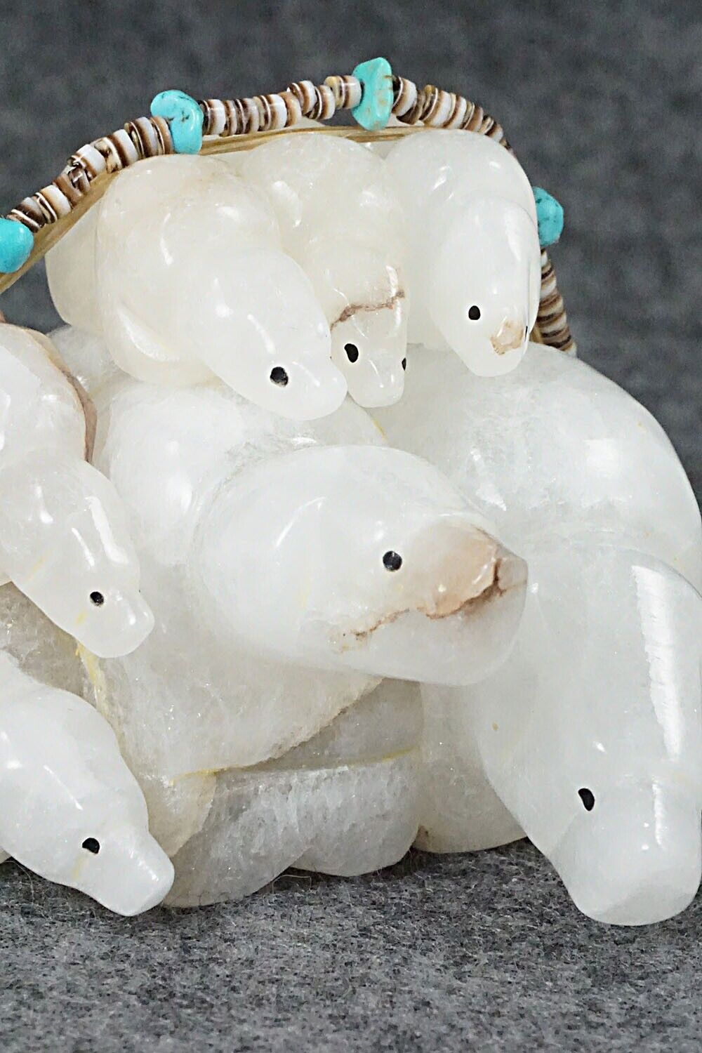 Bear Zuni Fetish Carving - Ed Lementino