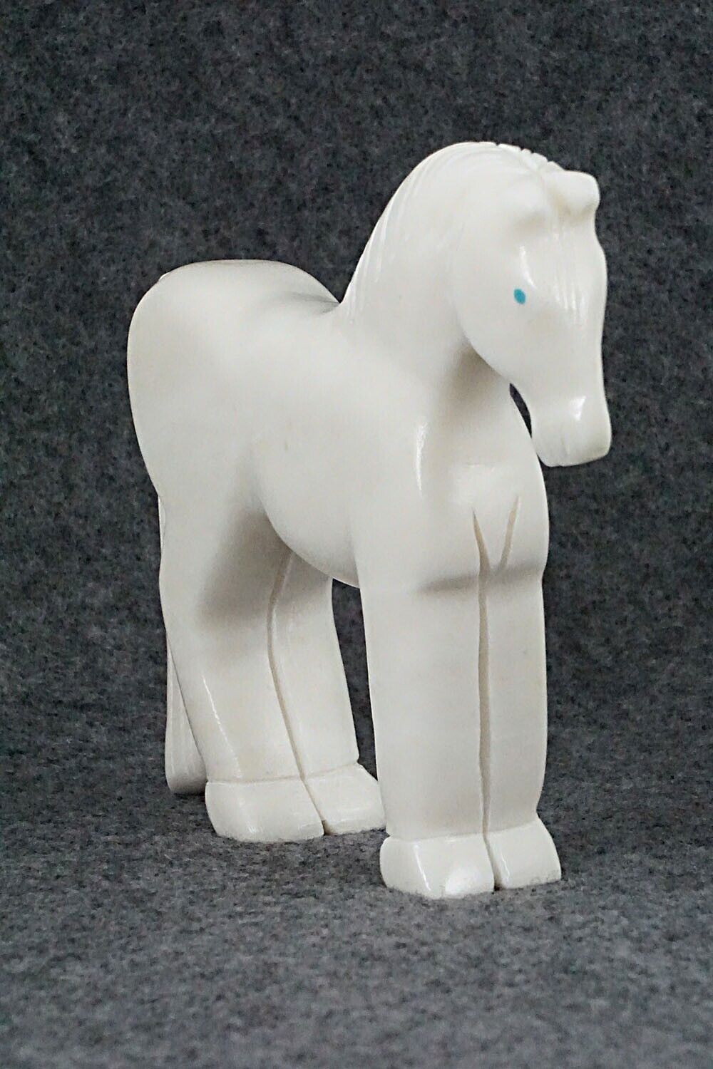 Horse Zuni Fetish Carving - Andres Lementino