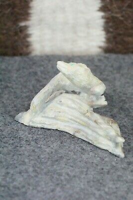 Wolf Zuni Fetish Carving - Calvin Weeka Jr.