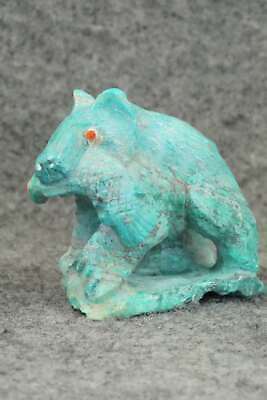 Bear Zuni Fetish Carving - Derrick Kaamasee
