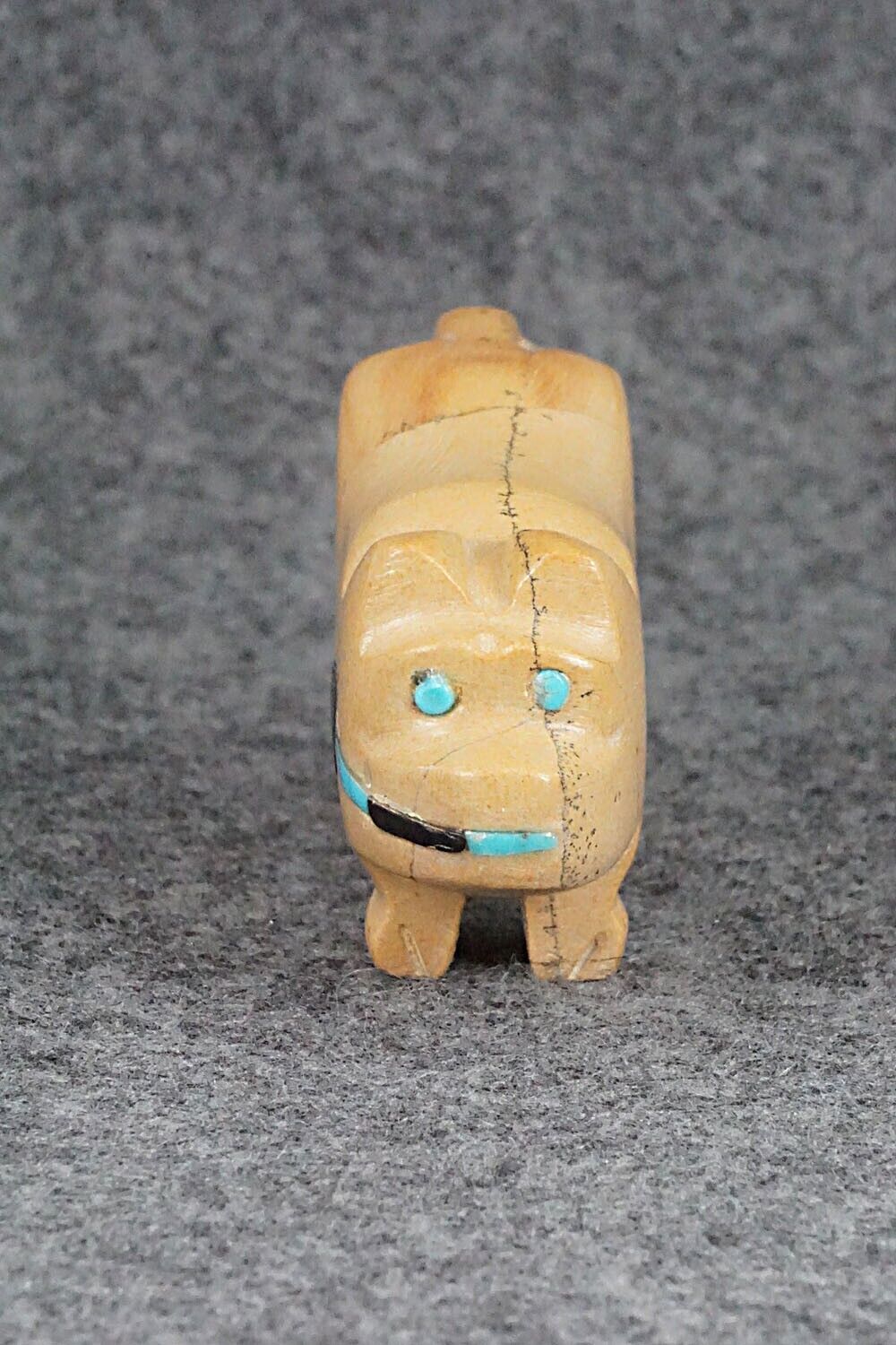 Bear Zuni Fetish Carving - Taylor Gia