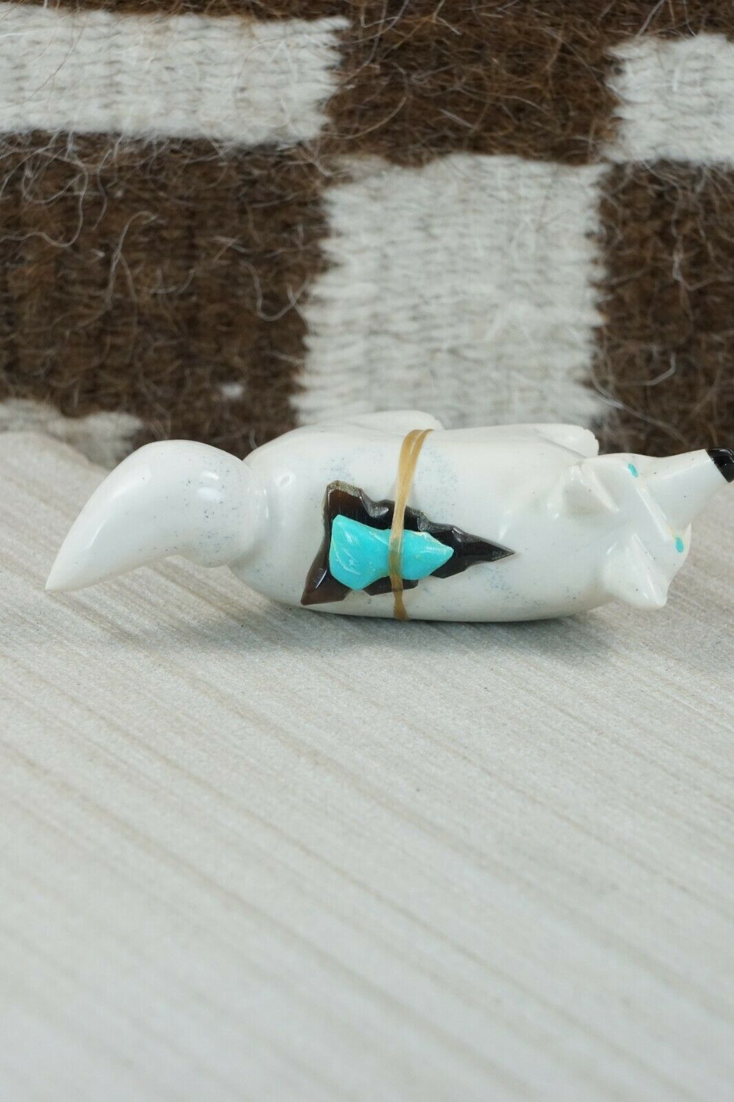 Wolf Zuni Fetish Carving - Enrike Leekya