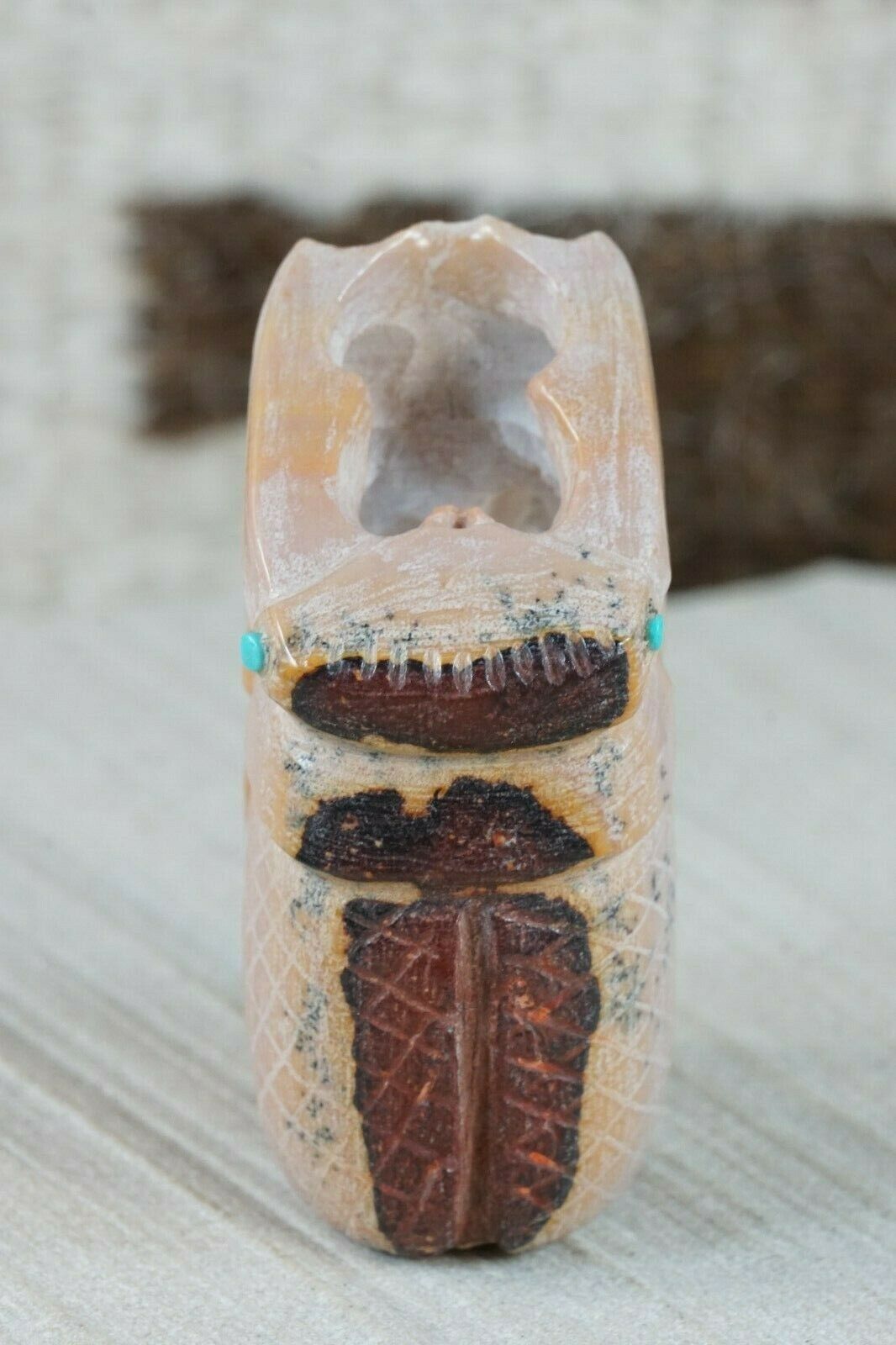 Beetle Zuni Fetish Carving - Derrick Kaamasee - High Lonesome Trading