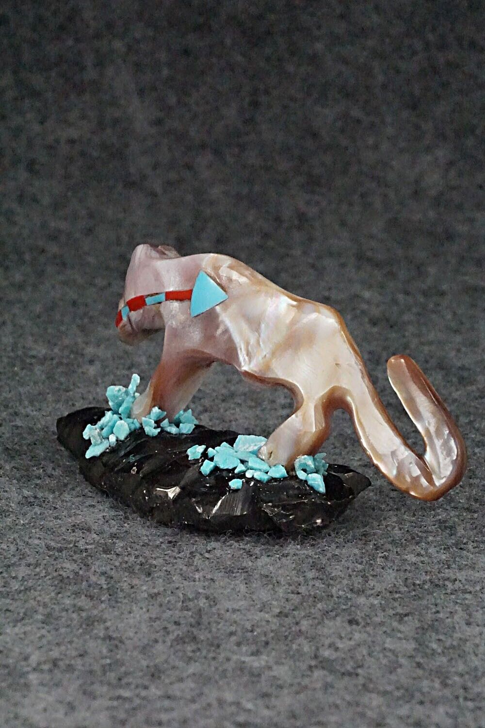 Wolf Zuni Fetish Carving - Kevin Quam