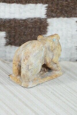 Bear Zuni Fetish Carving - Derrick Kaamasee