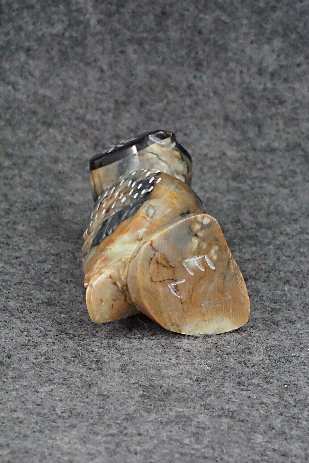 Owl Zuni Fetish Carving - Enrike Leekya