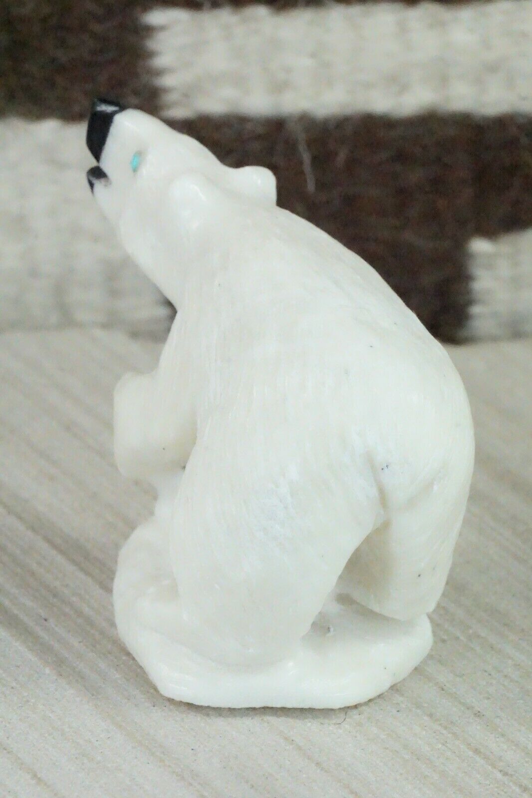 Polar Bear Zuni Fetish Carving - Derrick Kaamasee