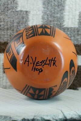 Hopi Pottery - Alta Yesslith