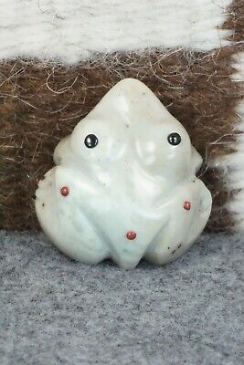 Frog Zuni Fetish Carving - Gordon Poncho