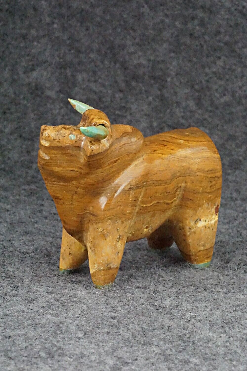 Bull Zuni Fetish Carving - Enrike Leekya